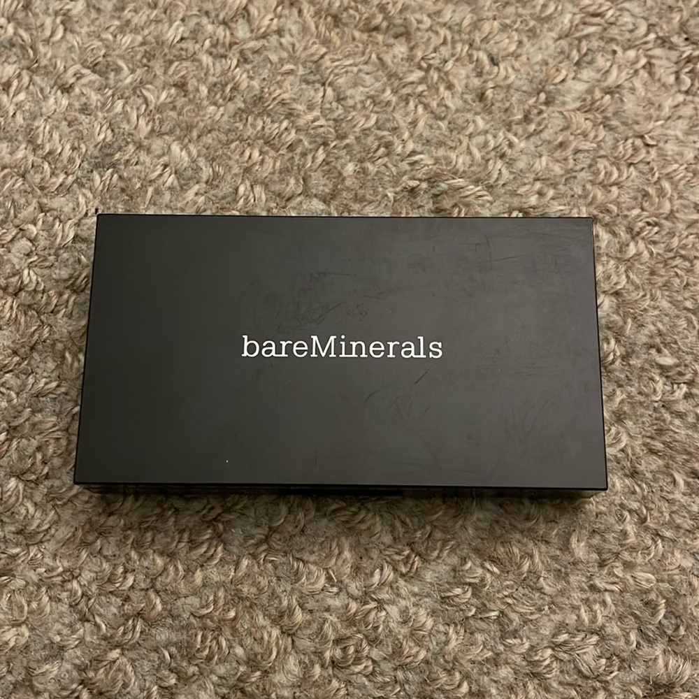bareMinerals Invisible Light Translucent Powder Duo - Picture 4 of 10